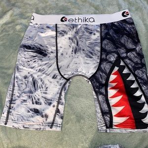 ETHIKA
